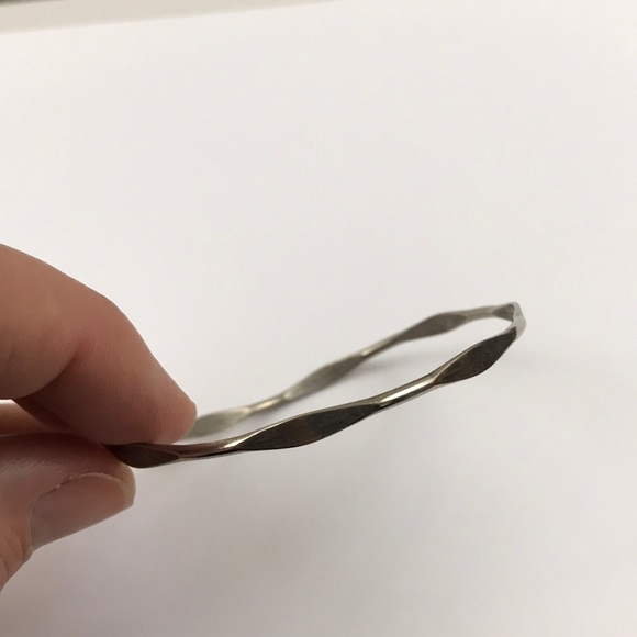 Vintage Simple Silver Bangle Bracelet - Picture 4 of 6